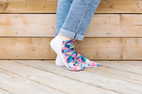 Feet Pose In Geometric Socks - santo-18.test